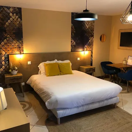 Bed & Breakfast Le Domaine D Helant 3*