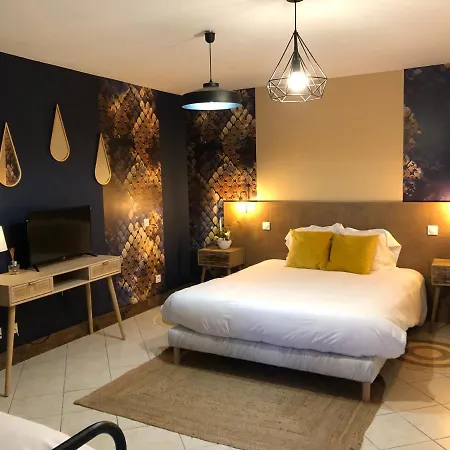 Le Domaine D Helant Bed & Breakfast