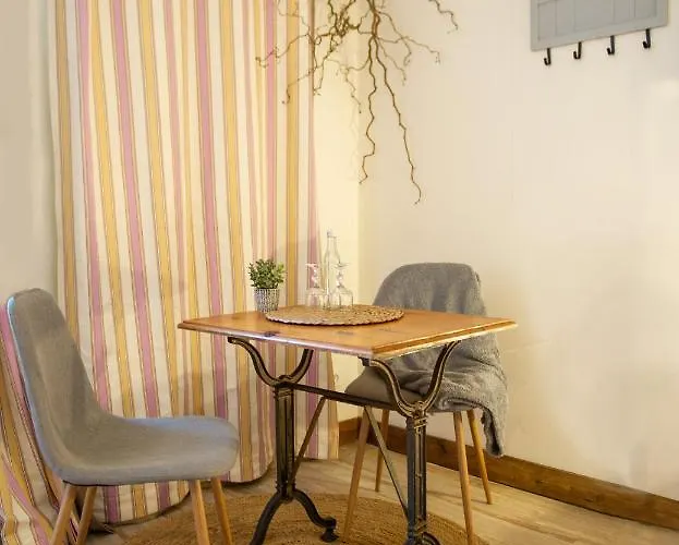 Le Domaine D Helant Couette-café